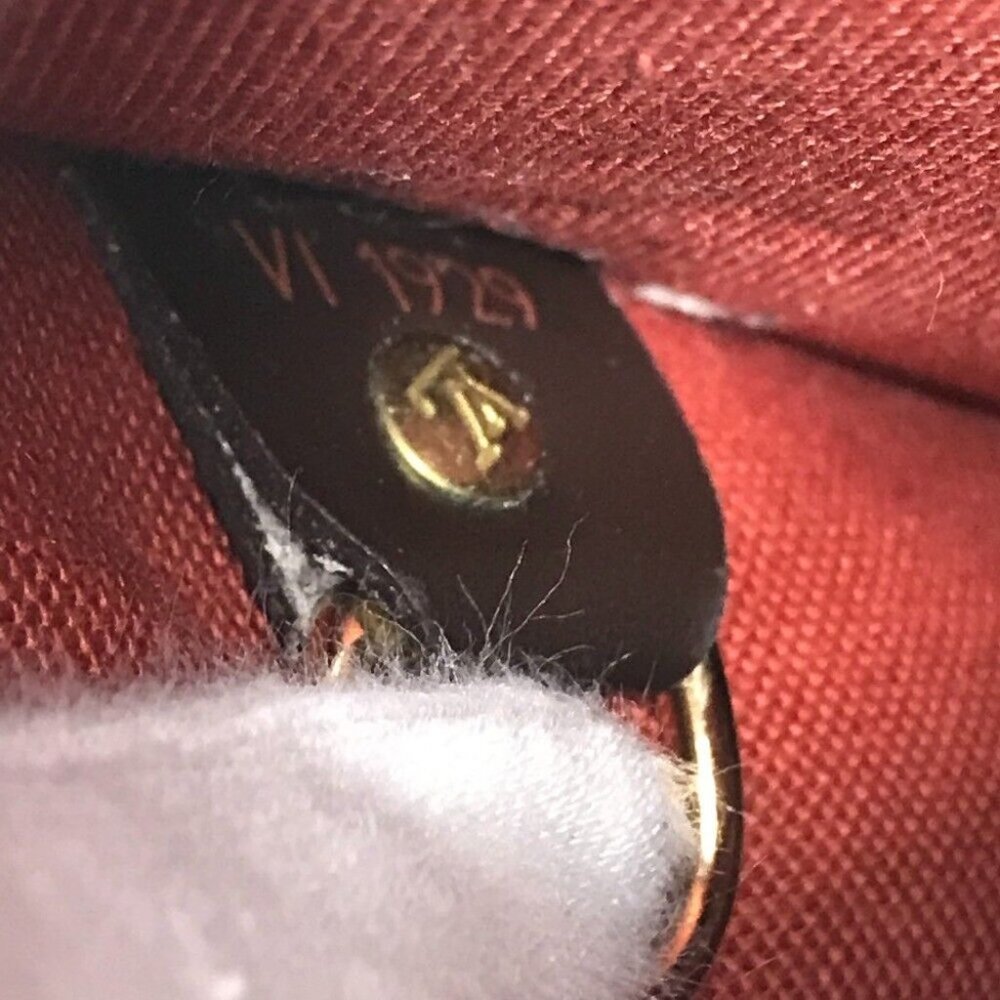 AUTHENTICITY GUARANTEED LOUIS VUITTON Damier Portello Pochette Shoulder Bag - Picture 14 of 16
